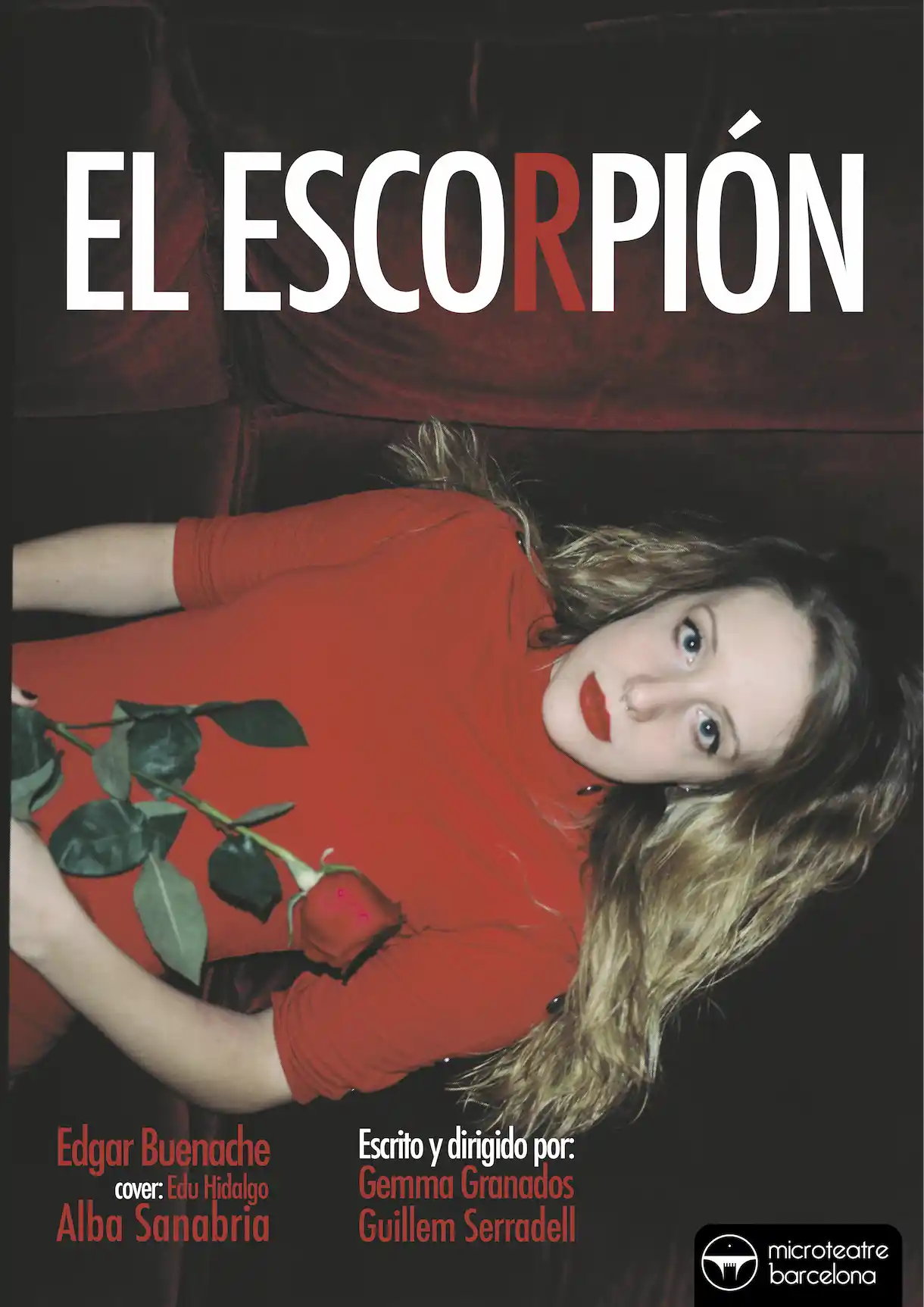 Cartel de El Escorpión. Una mujer rubia en sofá rojo...
